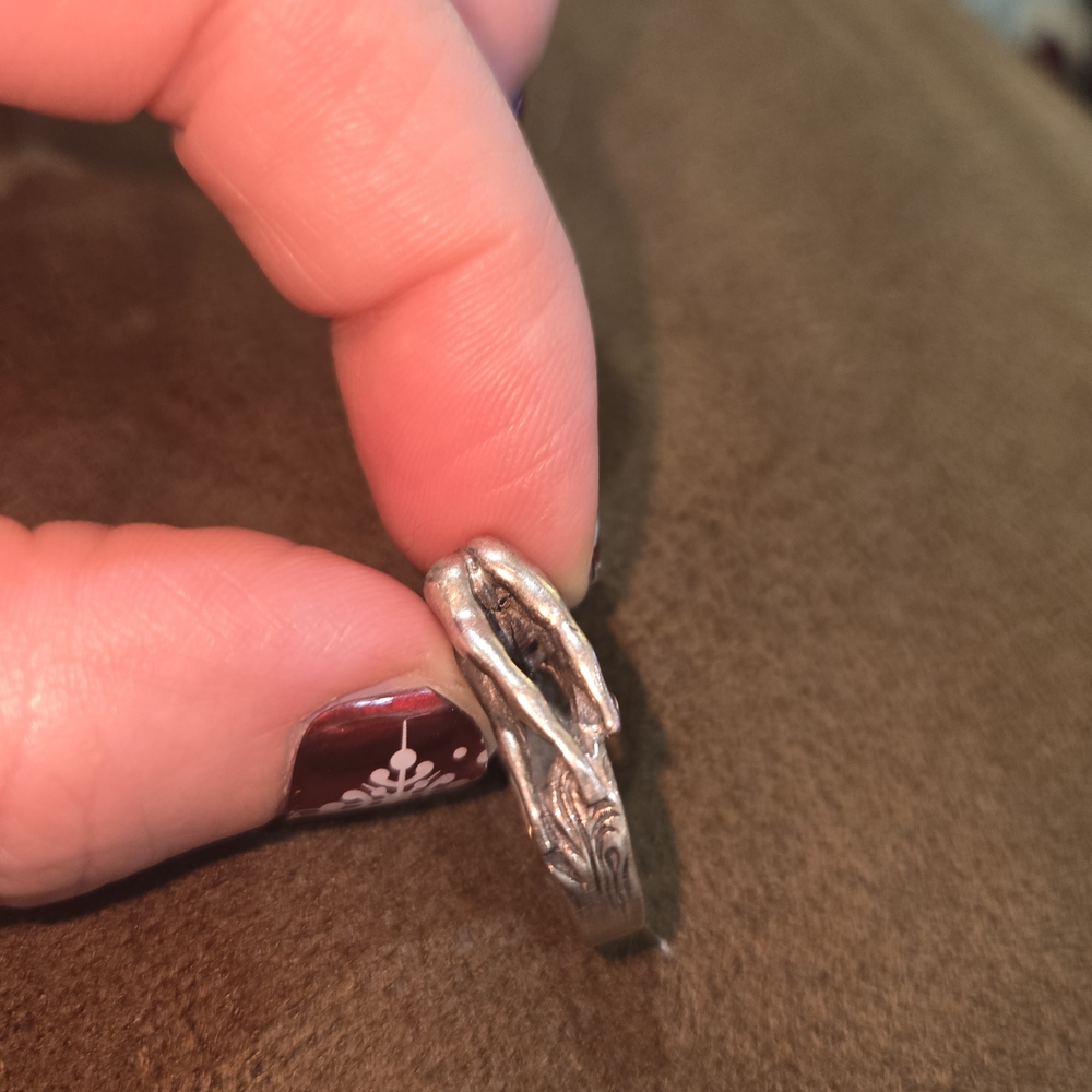 Elegant Silver Ring - image 5
